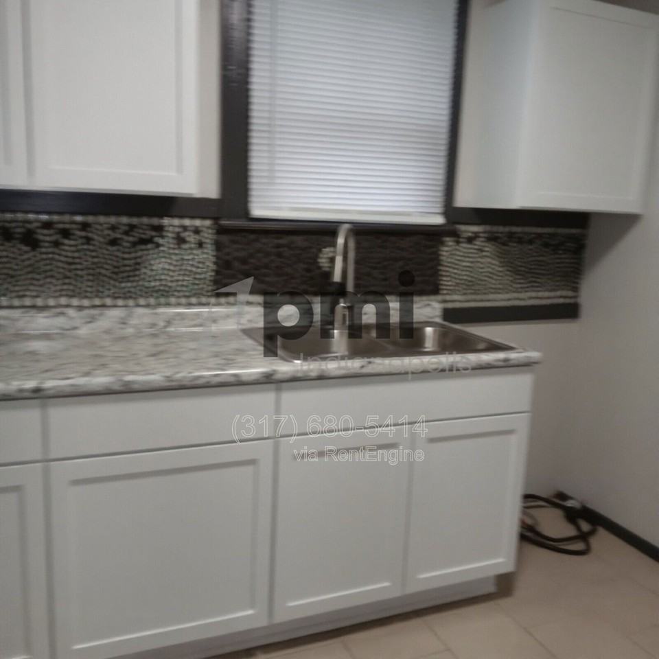 1619 S Randolph St - Photo 2 of 15