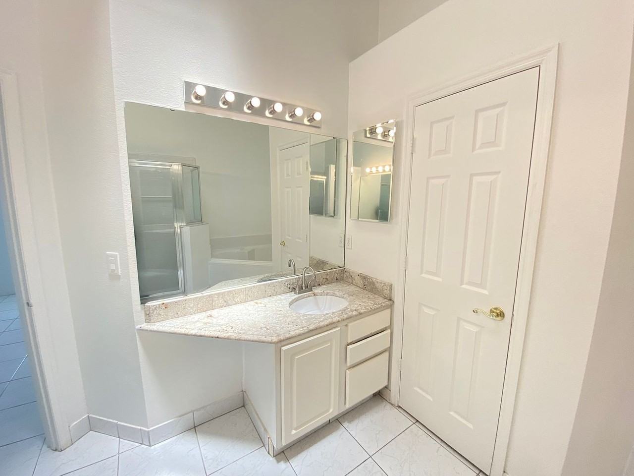 3310 Crystal Creek Boulevard - Photo 7 of 41