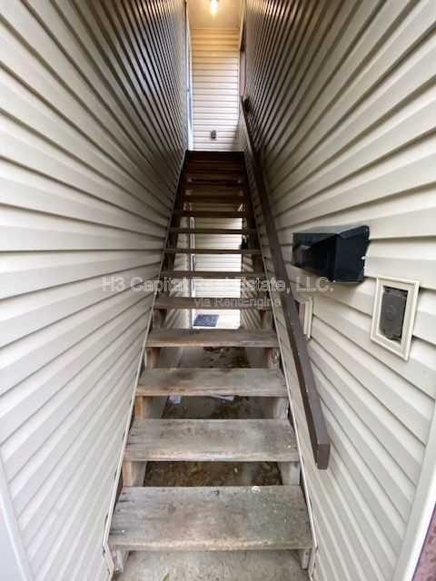 901 2nd St #3 - Photo 3 of 20