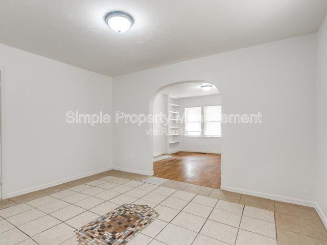 2413 Nw 12th St #2 - Photo 4 of 15