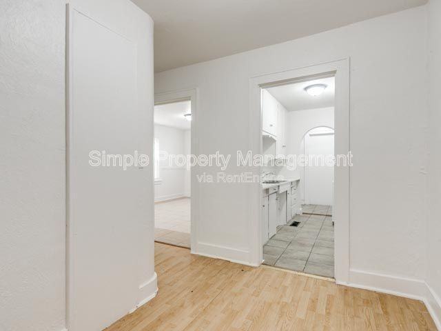 2413 Nw 12th St #2 - Photo 6 of 15