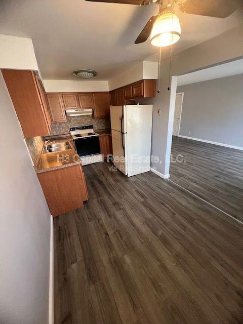 501 Western Avenue #12 - Photo 3 of 11