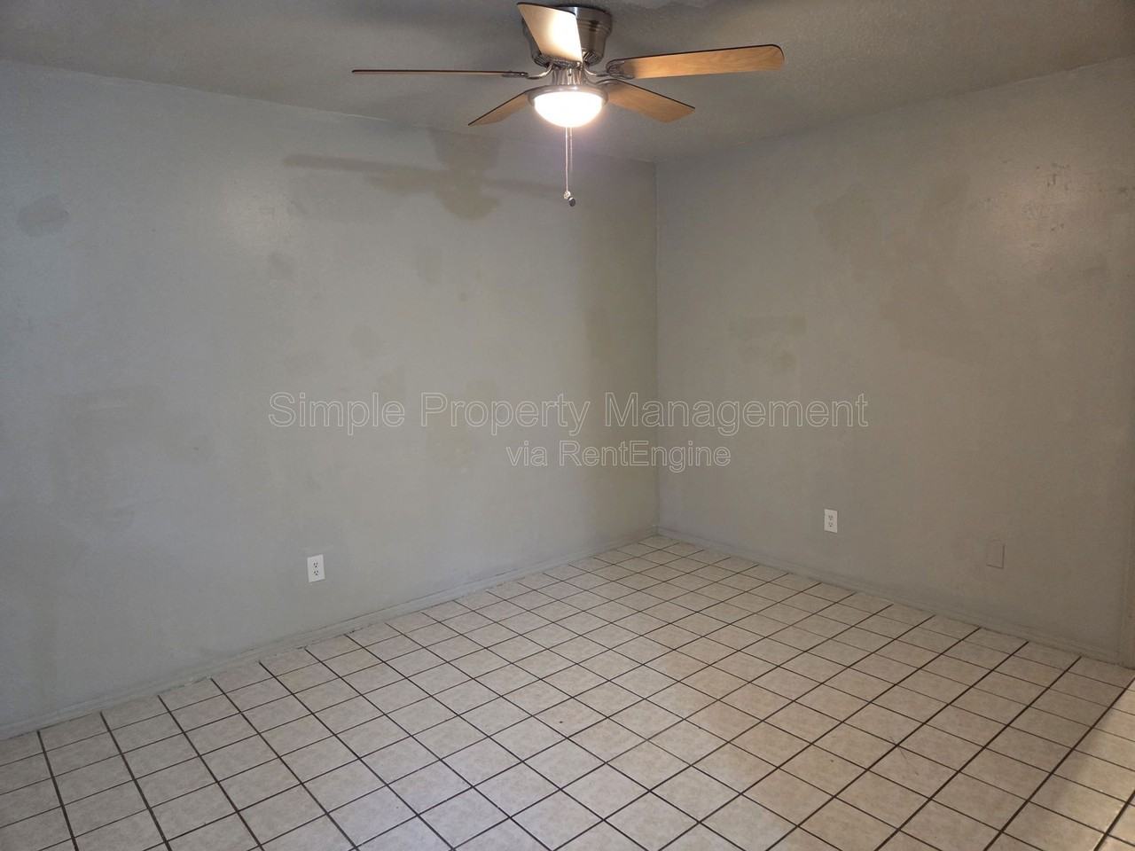 218 Southeast 44th Street #207 - Photo 3 of 8