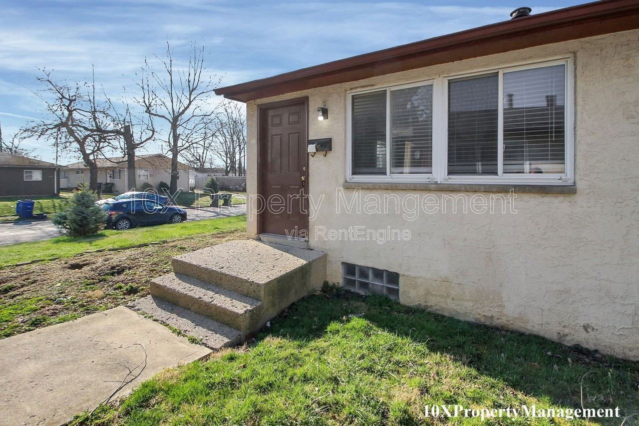 2459 Hiawatha St - Photo 4 of 19