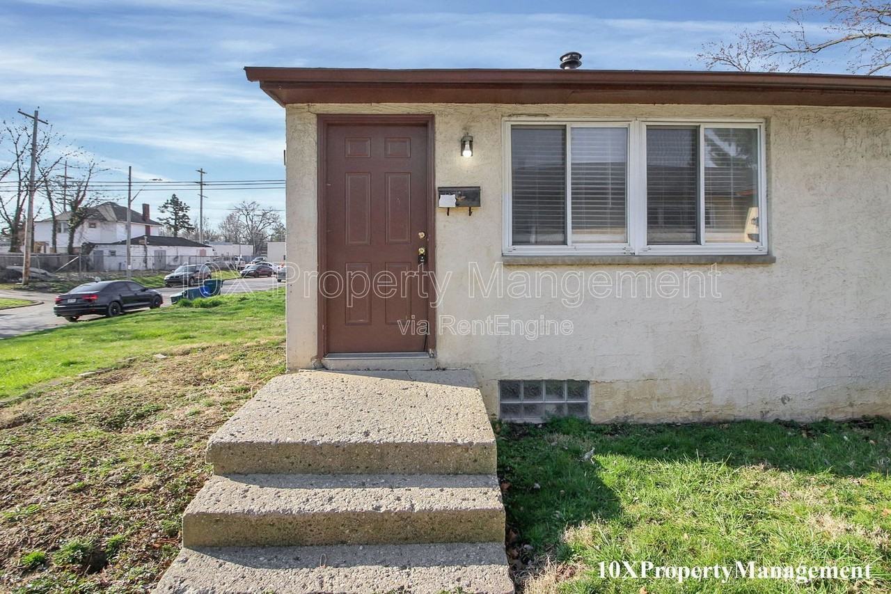 2459 Hiawatha St - Photo 5 of 19