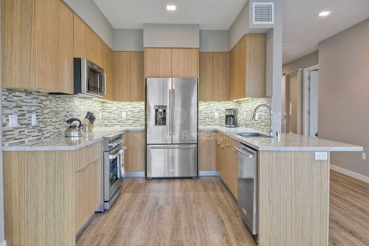 3088 State Street #200 - Photo 2 of 43