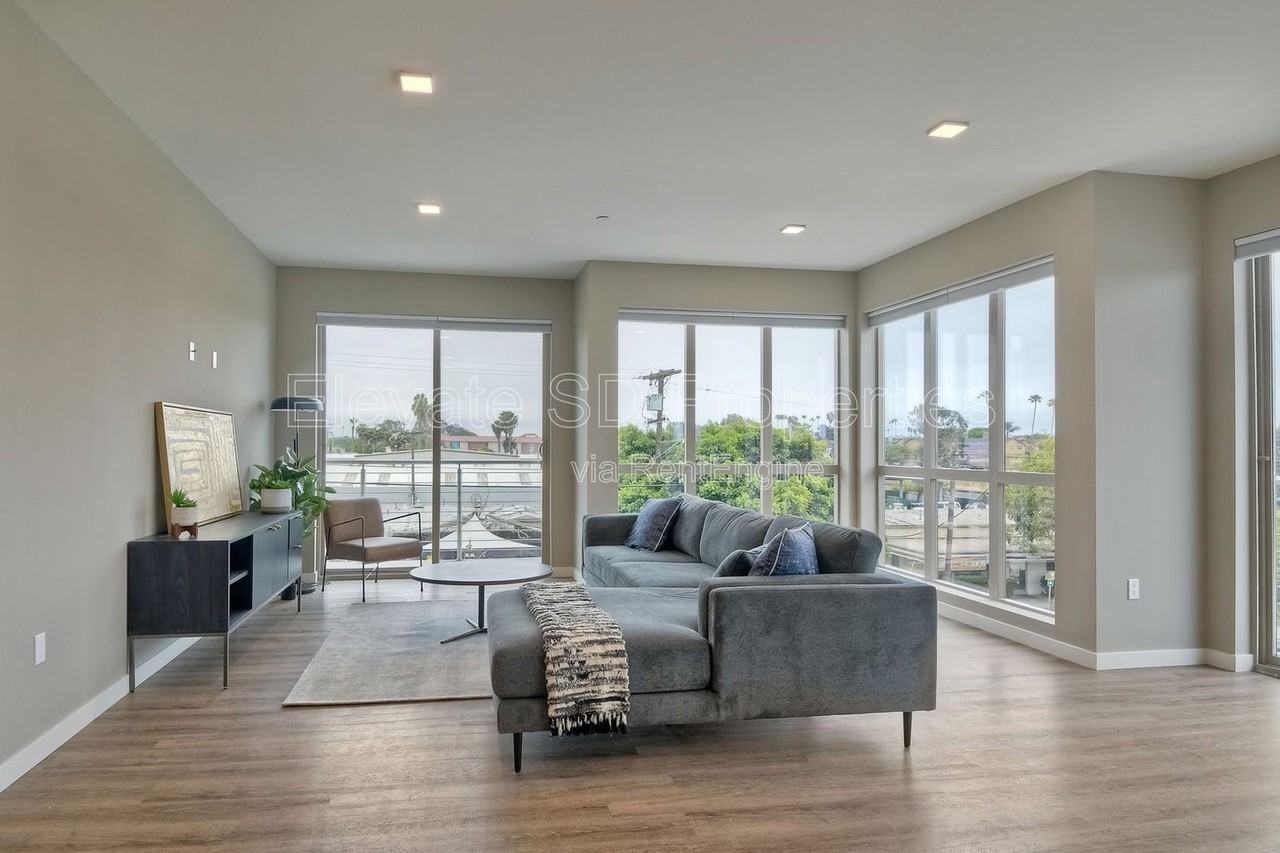 3088 State Street #200 - Photo 3 of 43