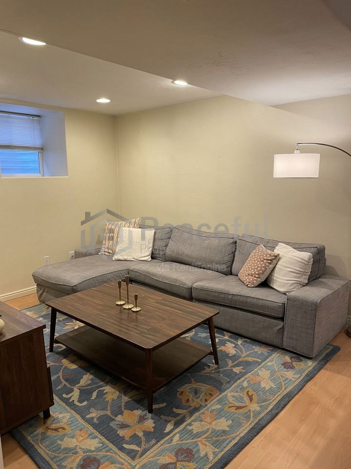 322 East 6th Avenue - Photo 5 of 21