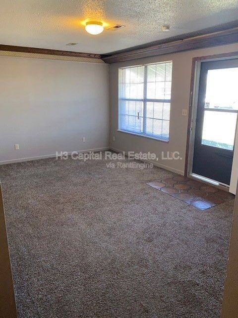 2 Georgetown Dr #B - Photo 3 of 14