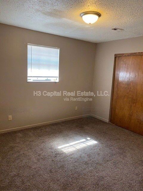 2 Georgetown Dr #B - Photo 5 of 14