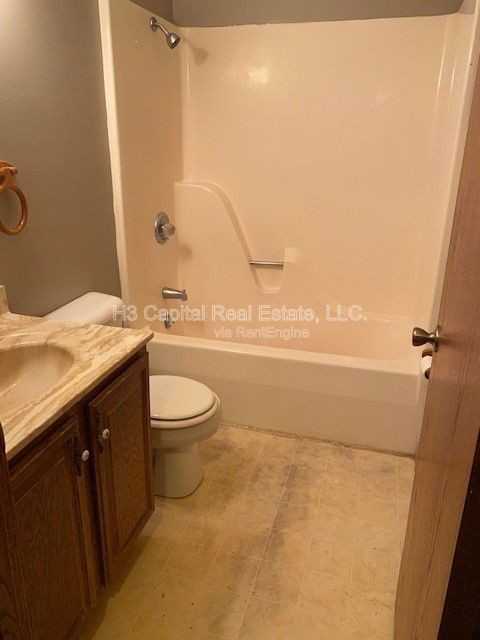 2 Georgetown Dr #B - Photo 6 of 14