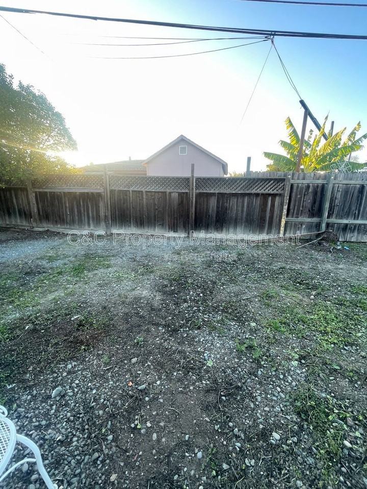 3723 Wilmington Rd - Photo 2 of 19