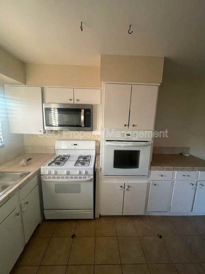 3723 Wilmington Rd - Photo 6 of 19