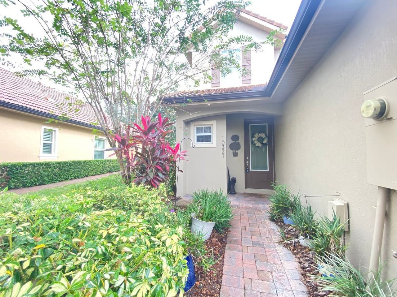 10321 Belfry Cir - Photo 2 of 46