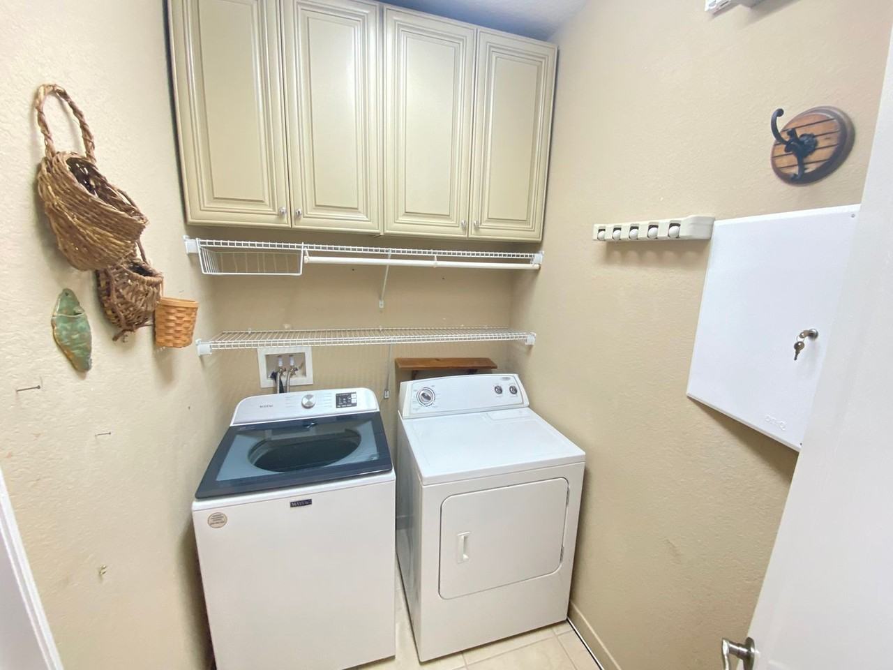 10321 Belfry Cir - Photo 7 of 46