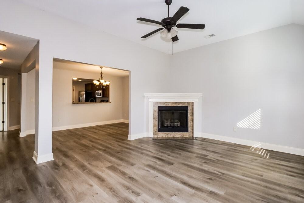 5823 Bedford Pl - Photo 5 of 17