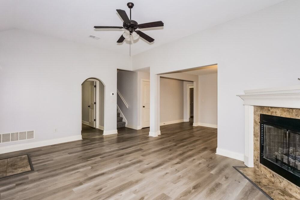 5823 Bedford Pl - Photo 6 of 17