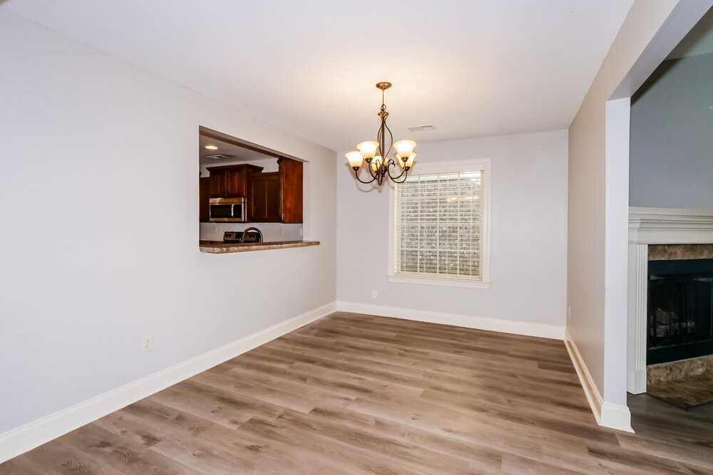 5823 Bedford Pl - Photo 7 of 17