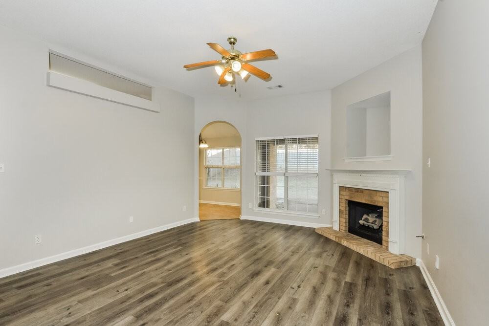 155 Garden Springs Drive - Photo 5 of 16