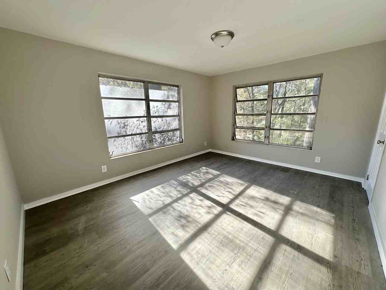 1930 Granville Avenue #1 - Photo 4 of 12