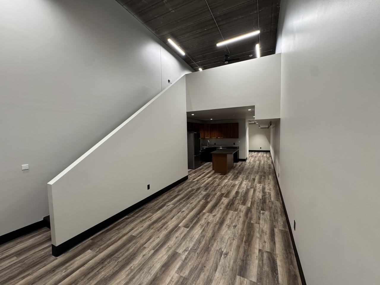 826 W 8th St #826 - Photo 4 of 17