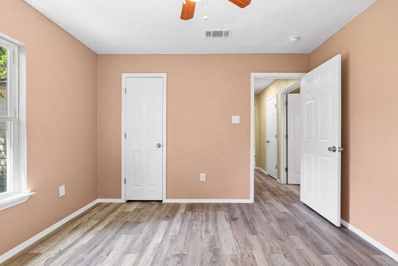 906 Attas Ave #1 - Photo 6 of 10