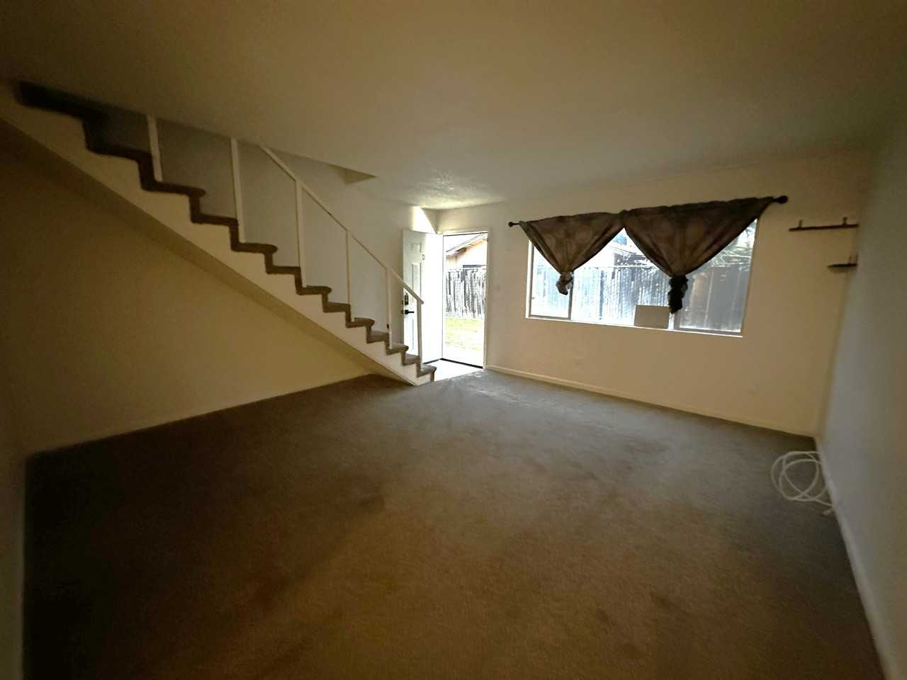 708 El Tejon Ave #D - Photo 4 of 11