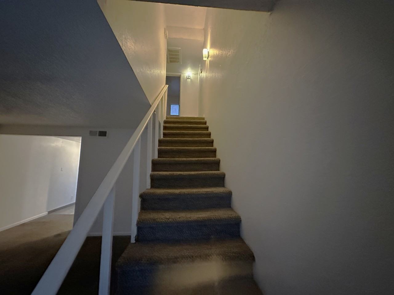 708 El Tejon Ave #D - Photo 5 of 11