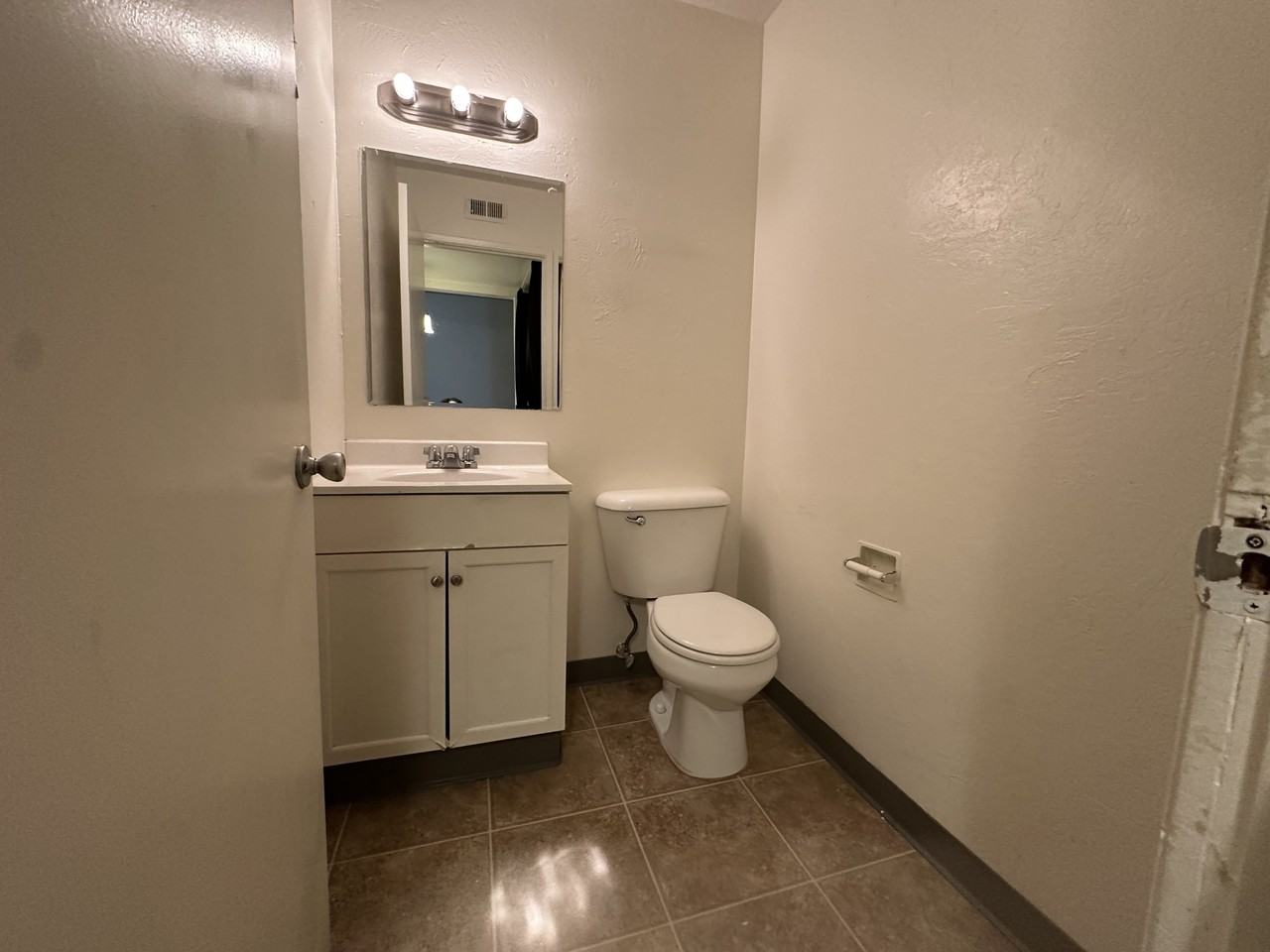 708 El Tejon Ave #D - Photo 6 of 11