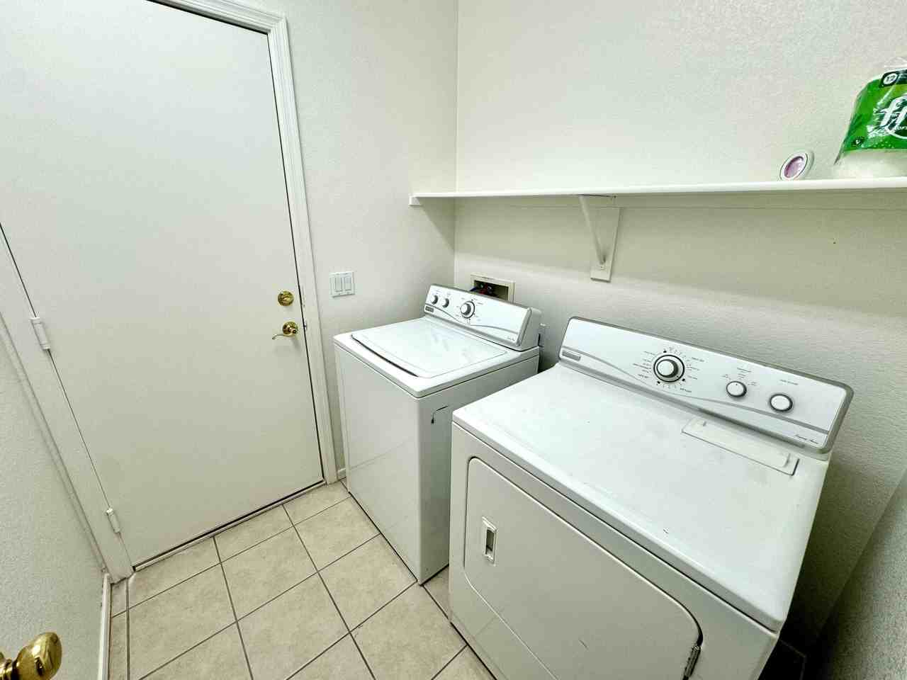 44038 W Granite Dr - Photo 3 of 17