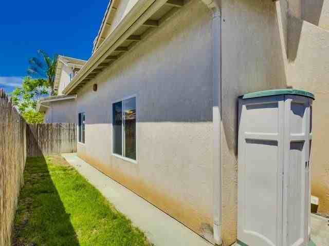 440 Hart Dr - Photo 7 of 23