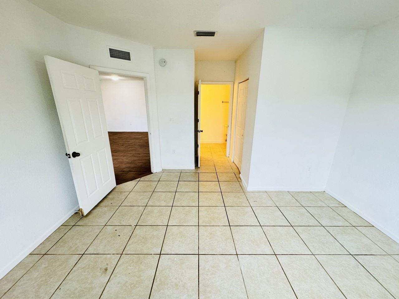 1157 Golden Lakes Blvd #1 - Photo 5 of 25