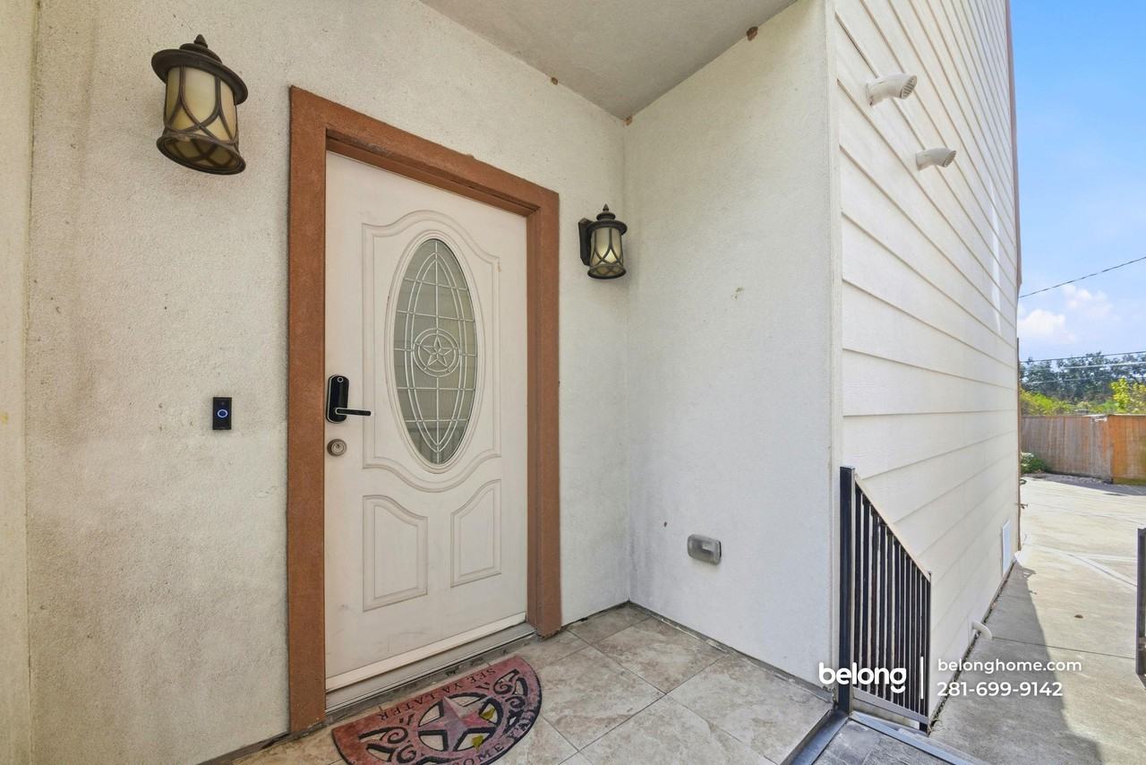 146 Carson Ct - Photo 2 of 25