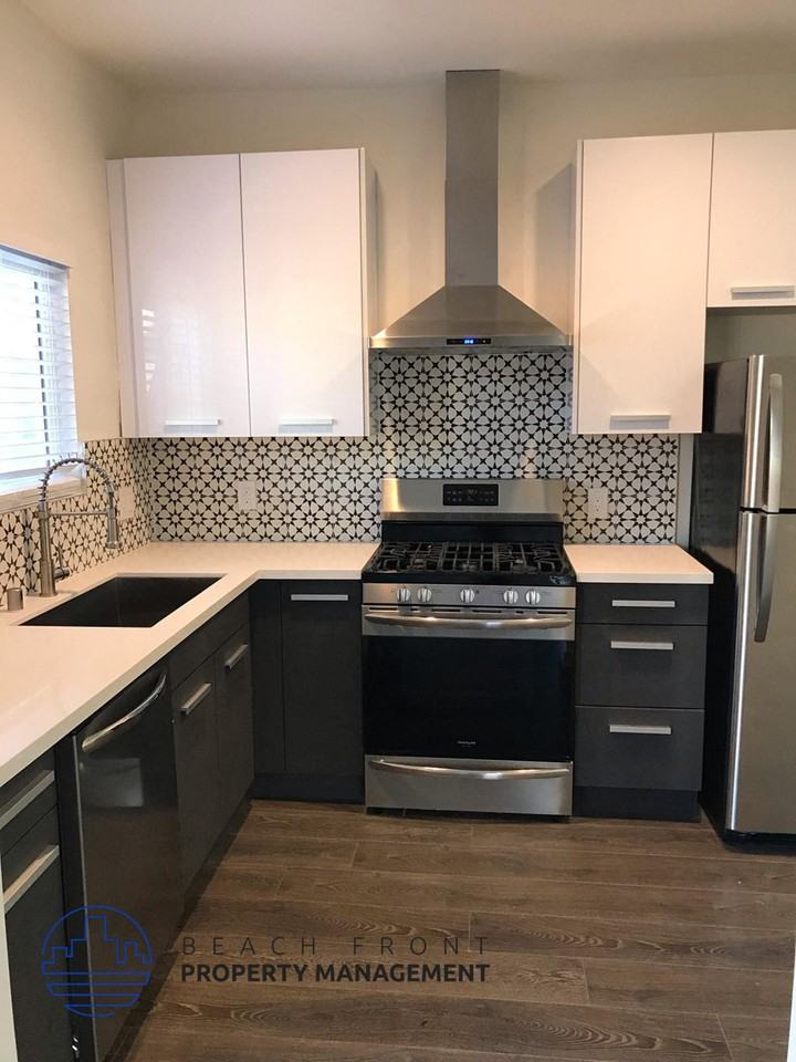 747 S. New Hampshire Ave. - Photo 6 of 10