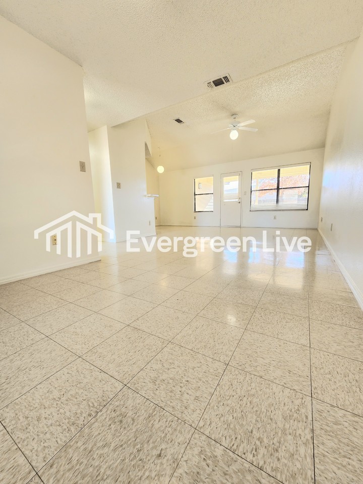 2251 Zuni Ct - Photo 4 of 18