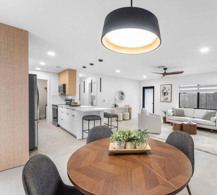 608 Southeast 2nd Avenue - Photo 2 of 8