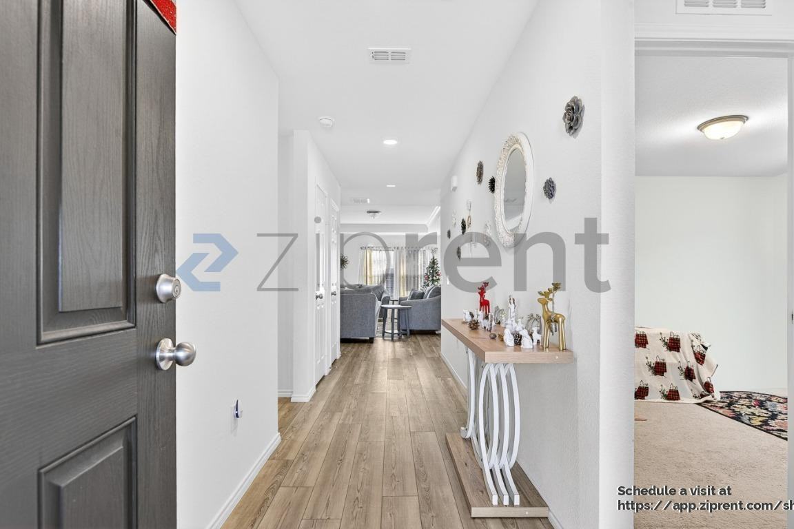 2301 Village Creek Ln - Photo 4 of 22