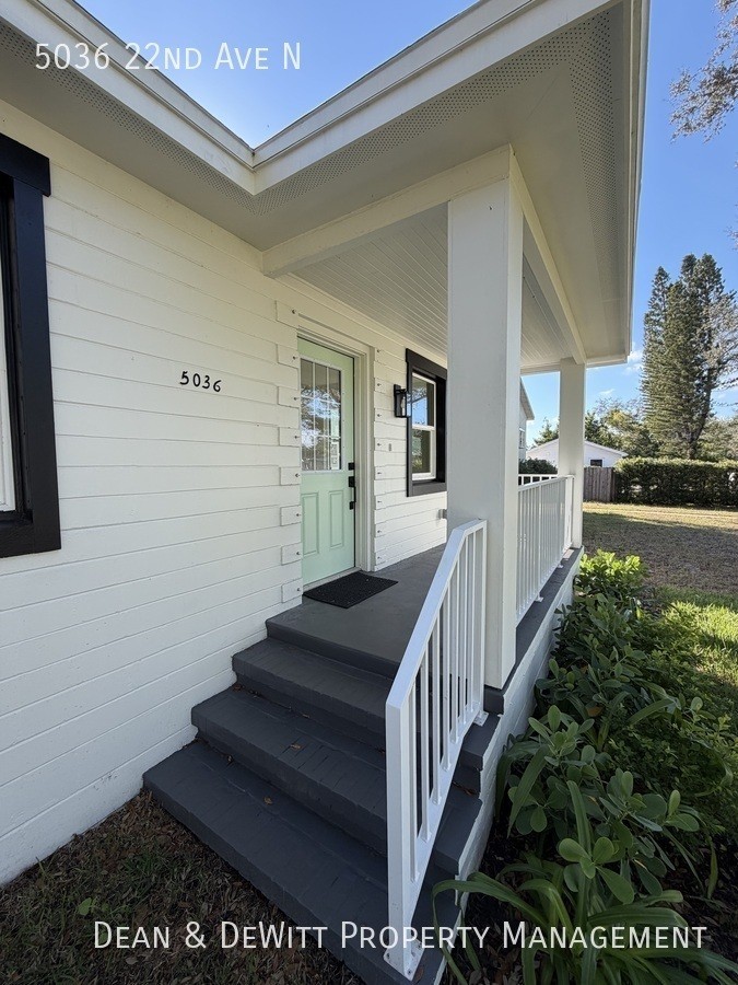 5036 22nd Ave N - Photo 2 of 31