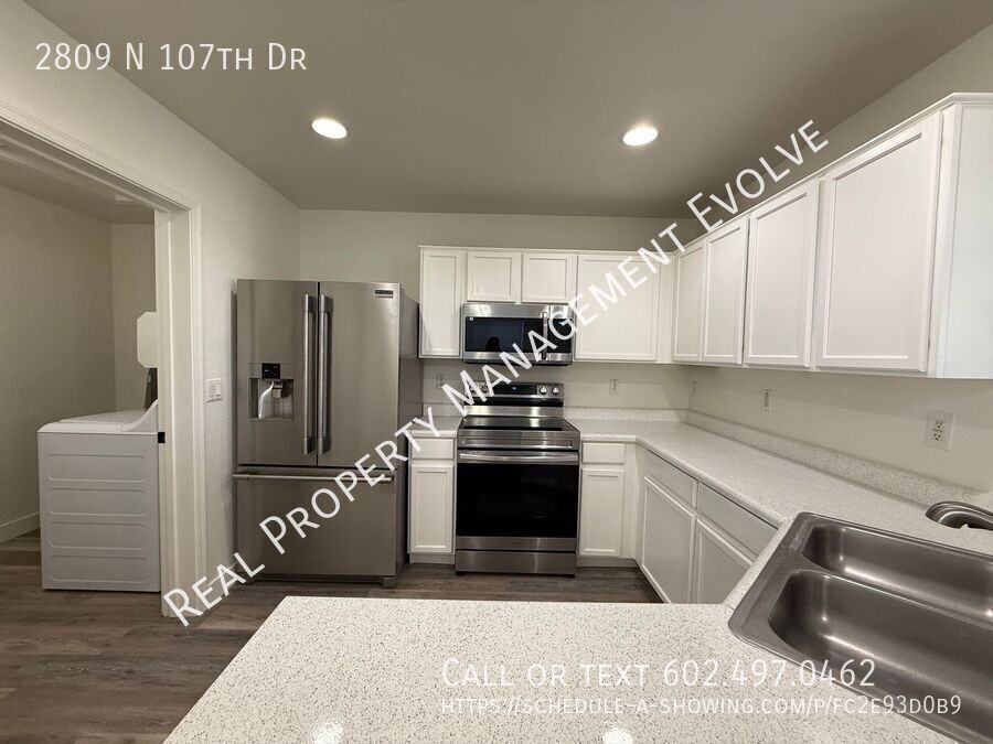 2809 North 107th Drive - Photo 2 of 28