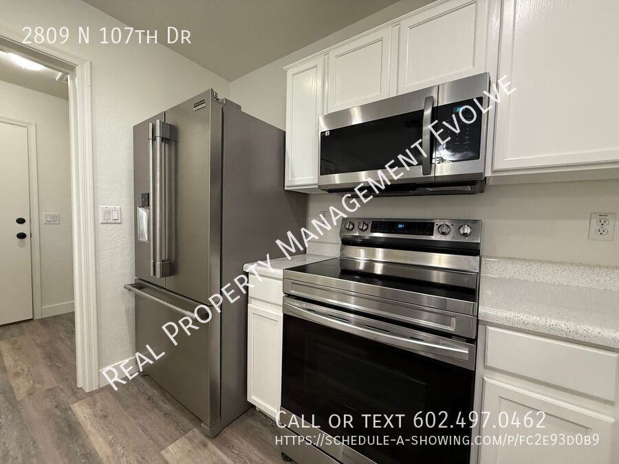 2809 North 107th Drive - Photo 3 of 28