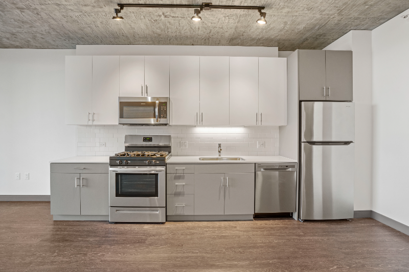 153 North Elizabeth Street - Photo 4 of 20