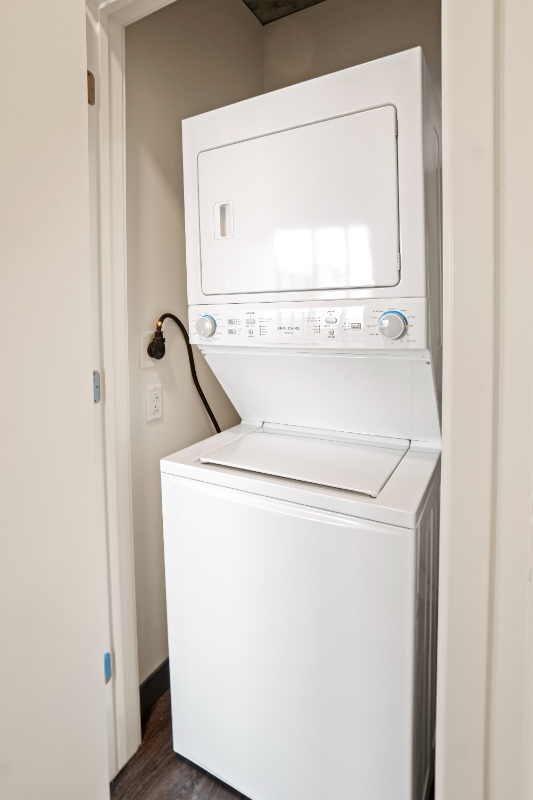 153 North Elizabeth Street - Photo 7 of 20