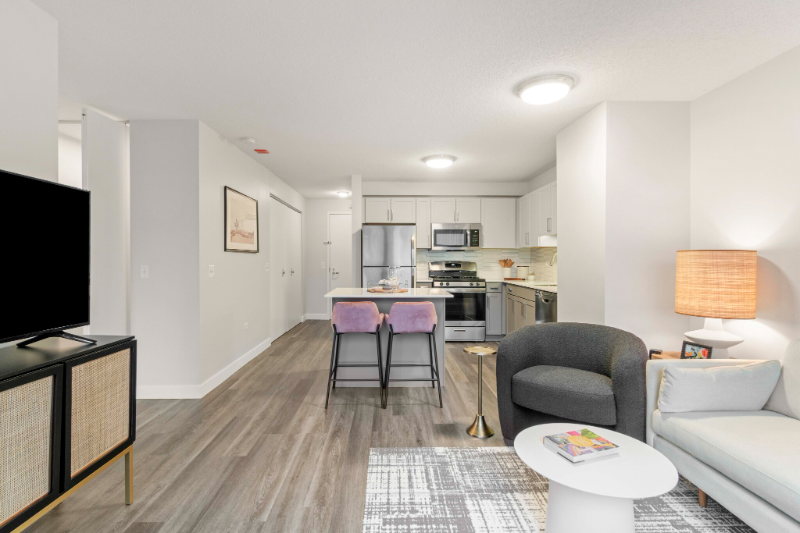 300 E South Water St - Photo 4 of 10