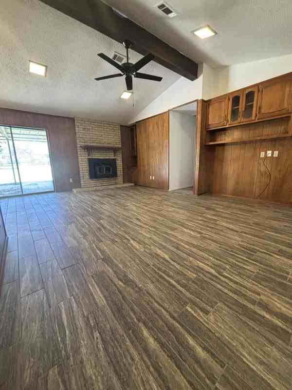 1931 Post Oak Dr - Photo 4 of 19