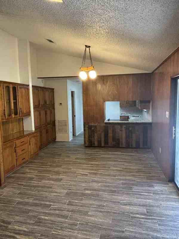 1931 Post Oak Dr - Photo 5 of 19