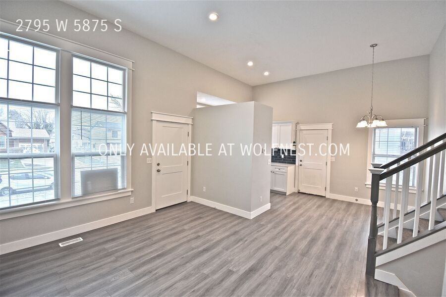 2795 W 5875 S - Photo 4 of 44