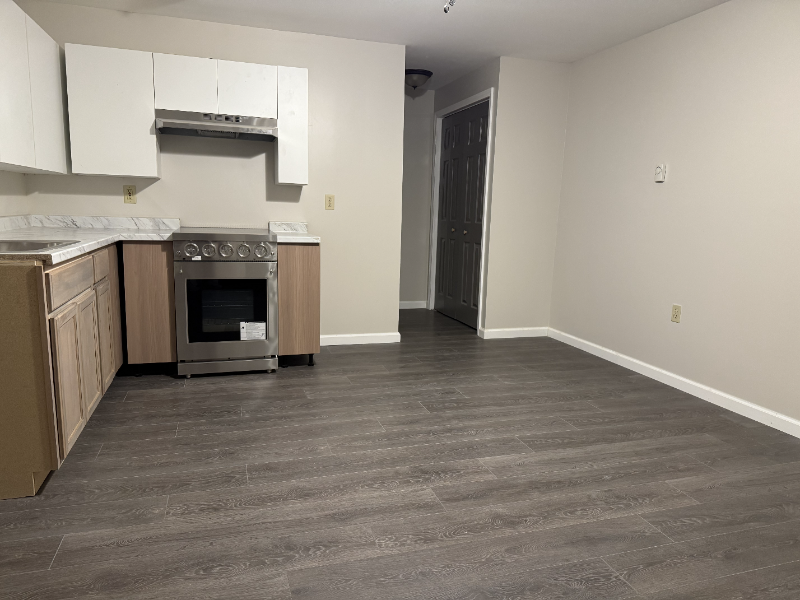 355 S Main St #A5 - Photo 4 of 10