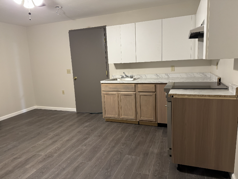 355 S Main St #A5 - Photo 6 of 10