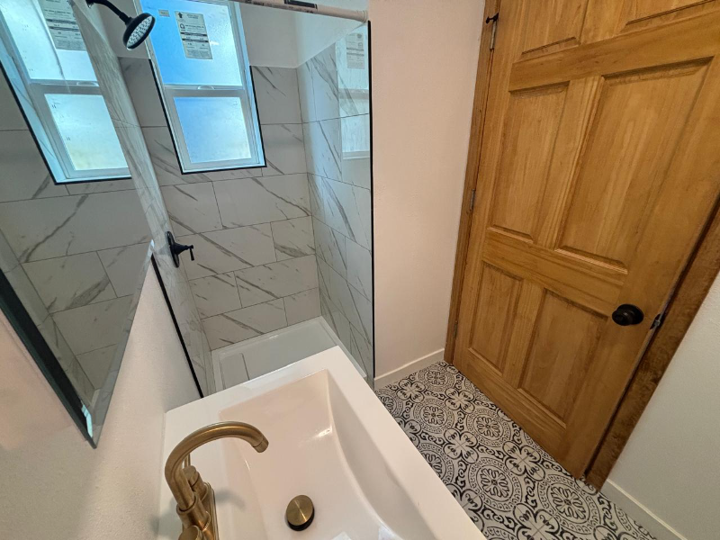 1628 W 24th St - Photo 4 of 8