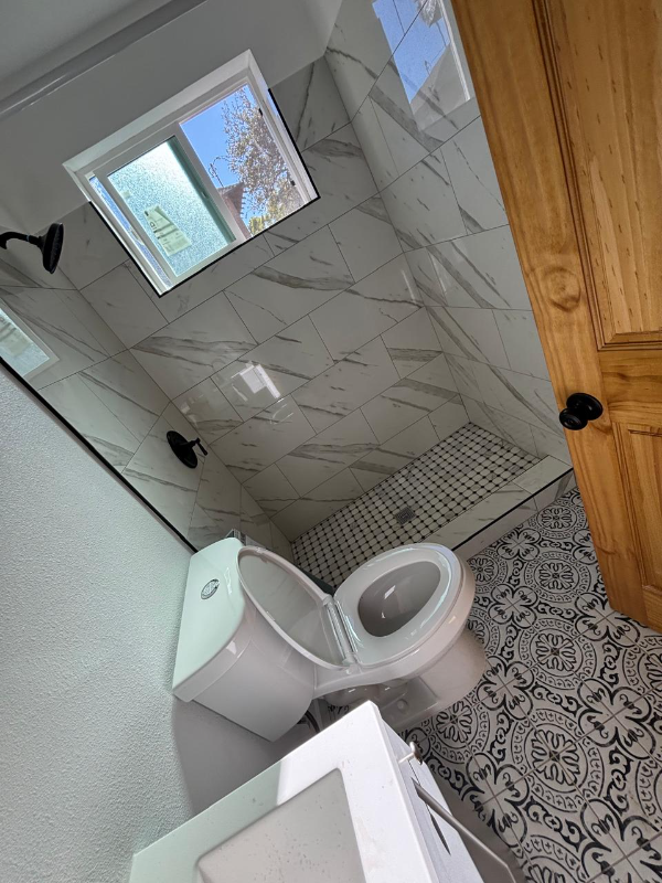 1628 W 24th St - Photo 6 of 8